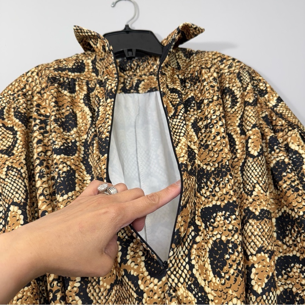 KATE HEWKO Leopard Print Dress size Medium oversized - Picture 8 of 12